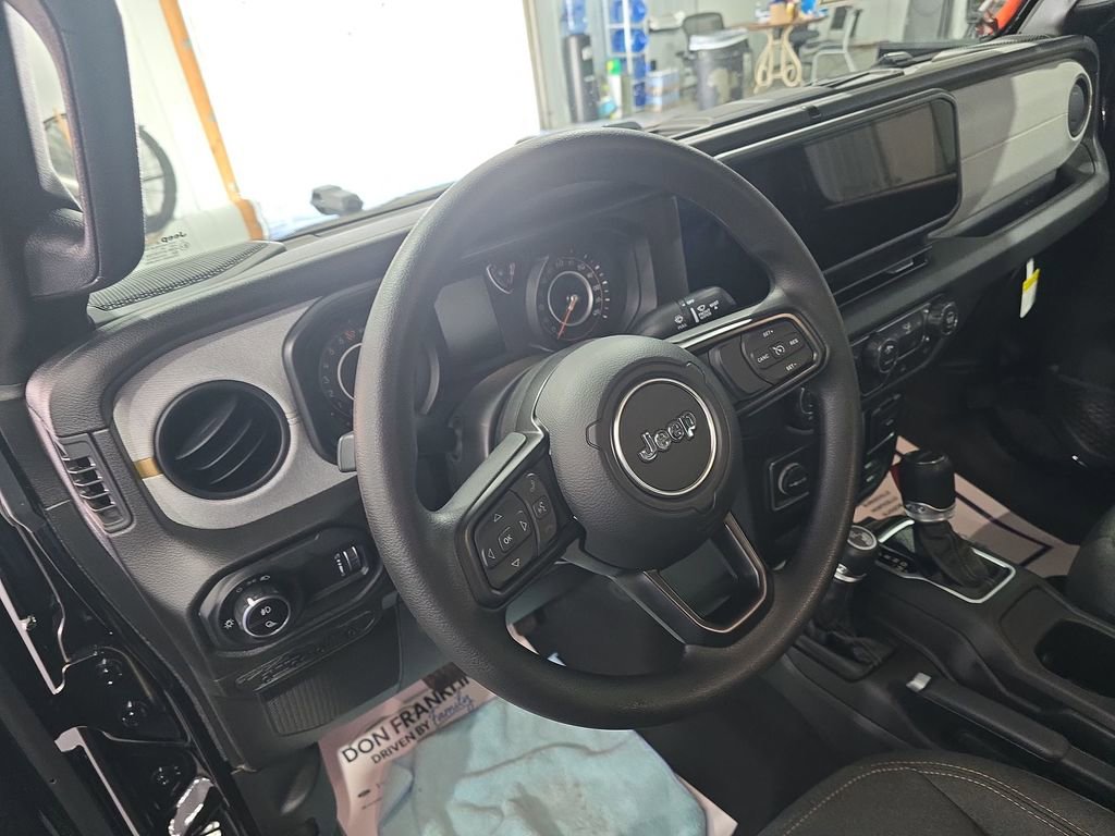 New 2026 Jeep Gladiator Sport image 19