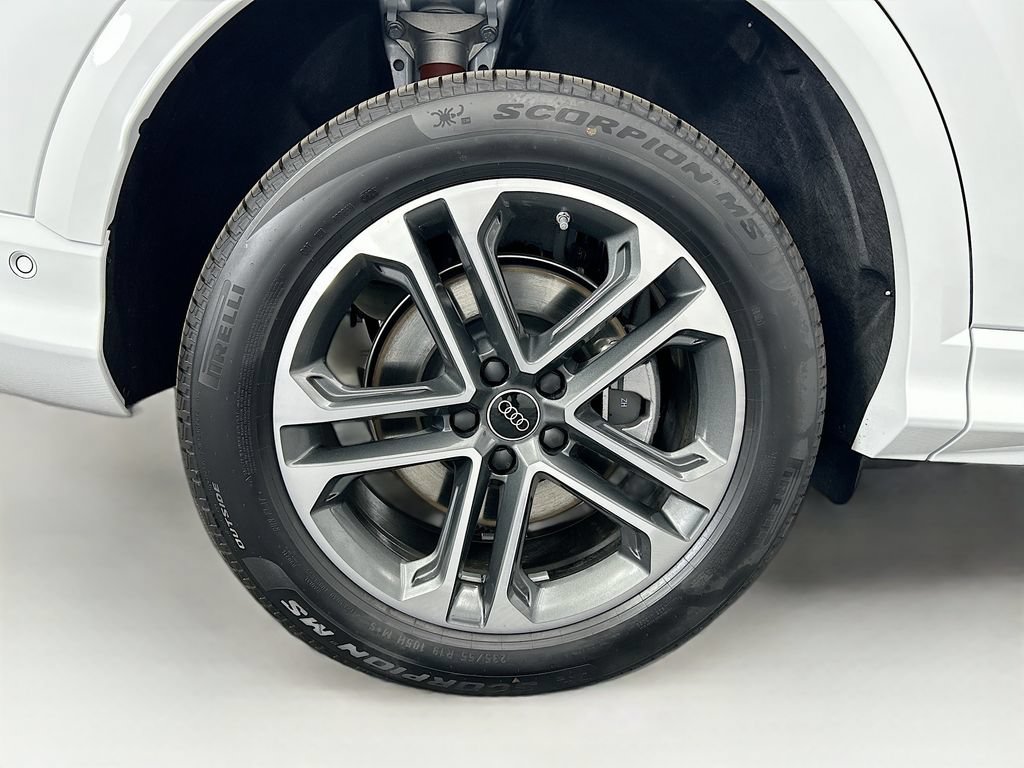 Certified 2025 Audi Q5 Premium w/ Premium Plus AWD/4WD image 33