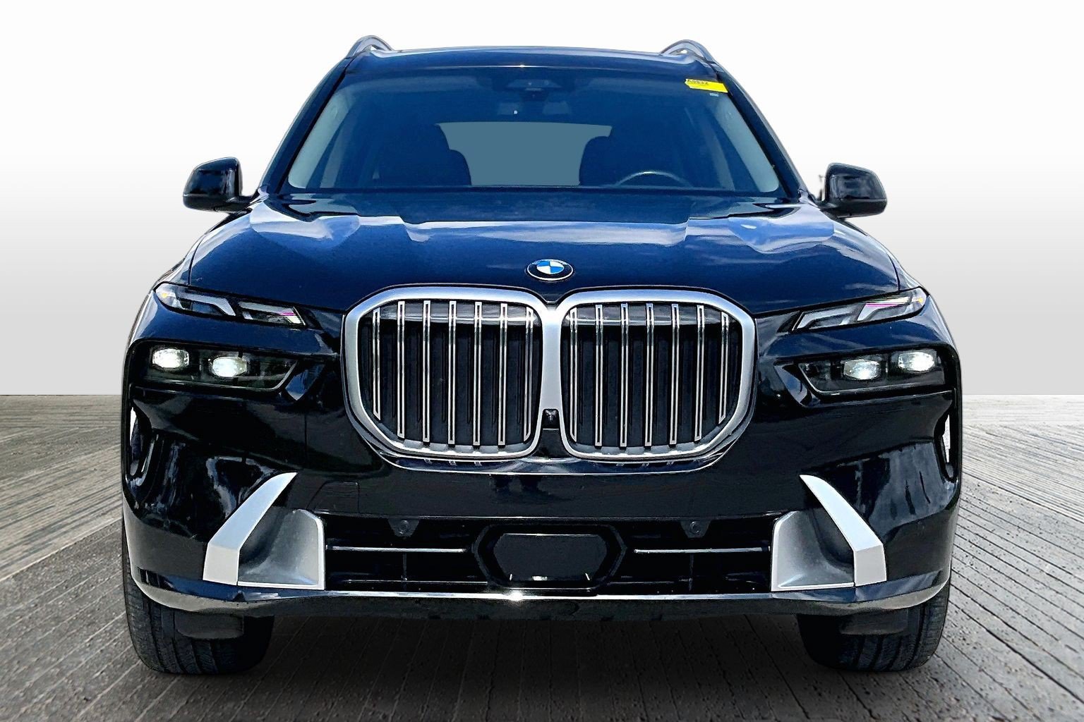 Used 2023 BMW X7 xDrive40i w/ Premium Package AWD/4WD image 2
