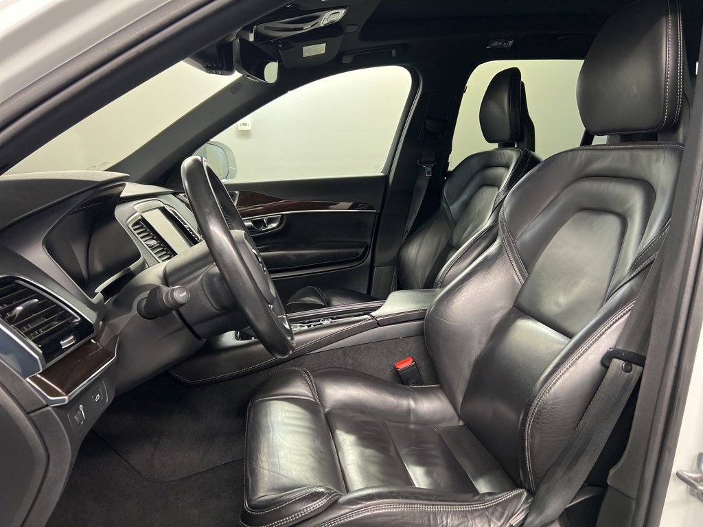 Used 2016 Volvo XC90 T6 Momentum w/ Momentum Plus Package image 23