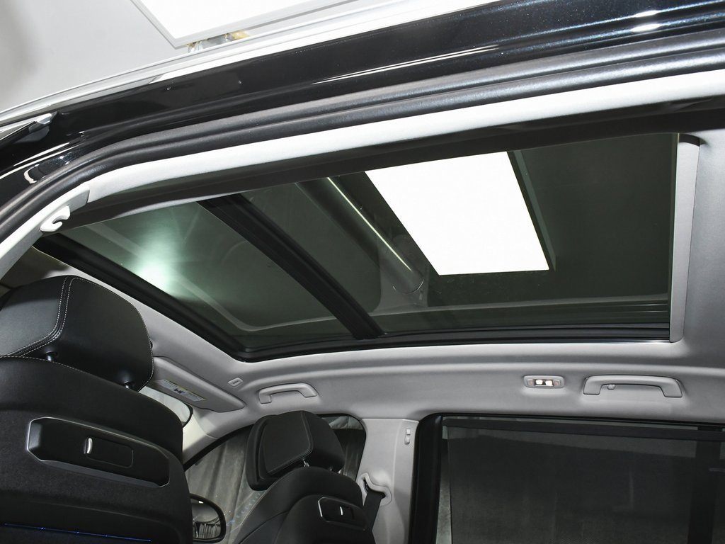 Used 2024 BMW X7 xDrive40i image 69