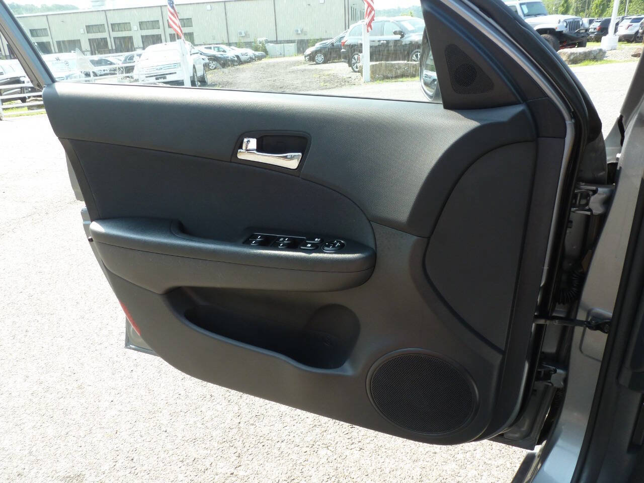 Used 2010 Hyundai Elantra SE FWD image 25