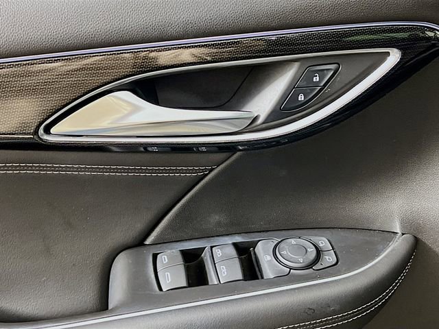 Used 2023 Buick Envision Preferred image 9