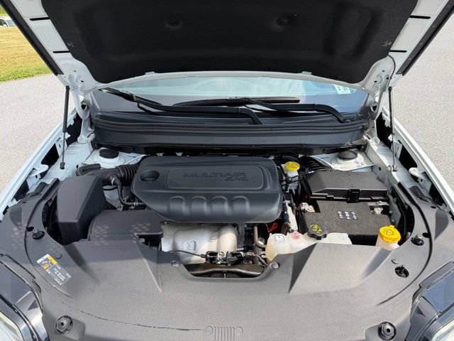 Certified 2023 Jeep Cherokee Altitude Lux w/ Lux Elite Package AWD/4WD image 21
