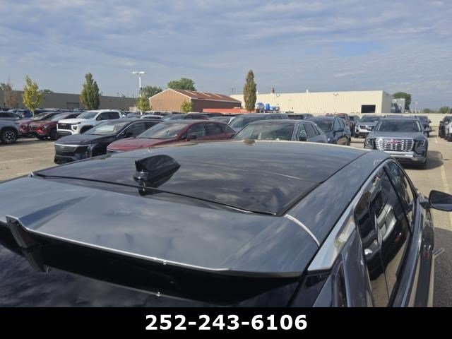 Used 2026 Cadillac Lyriq Signature Luxury AWD/4WD image 7