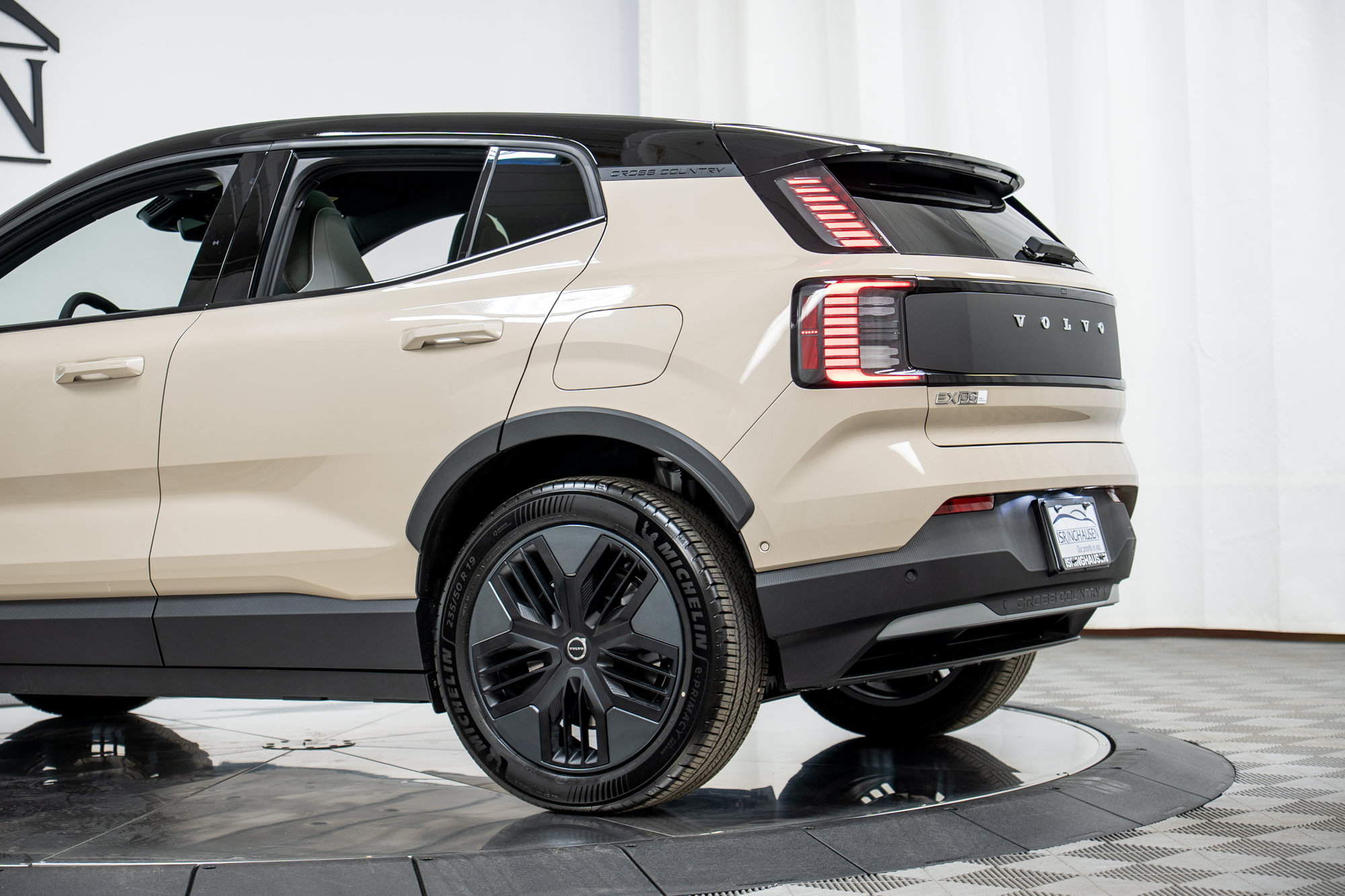 New 2026 Volvo EX30 Cross Country Ultra w/ Protection Package Premier AWD/4WD image 36