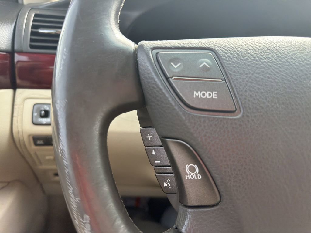 Used 2010 Lexus LS 460 image 24