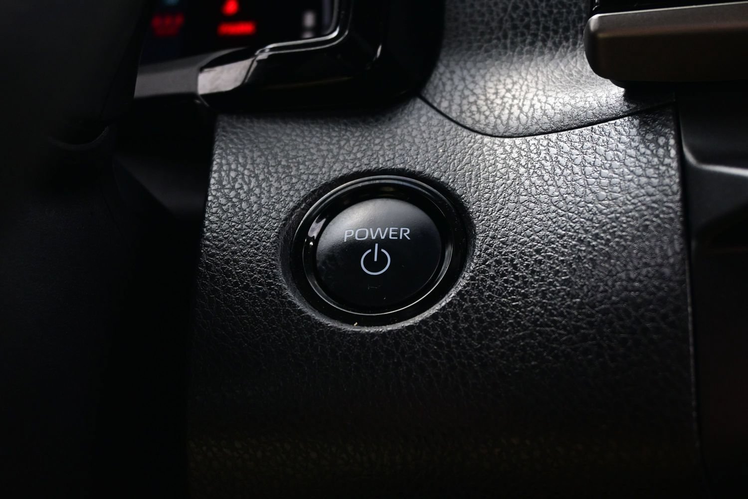 Used 2025 Toyota Camry LE FWD image 22