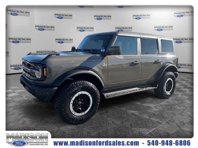 New 2025 Ford Bronco Outer Banks w/ Sasquatch Package