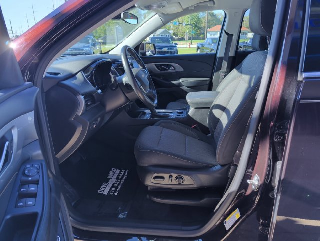 Used 2021 Chevrolet Traverse LT FWD image 11