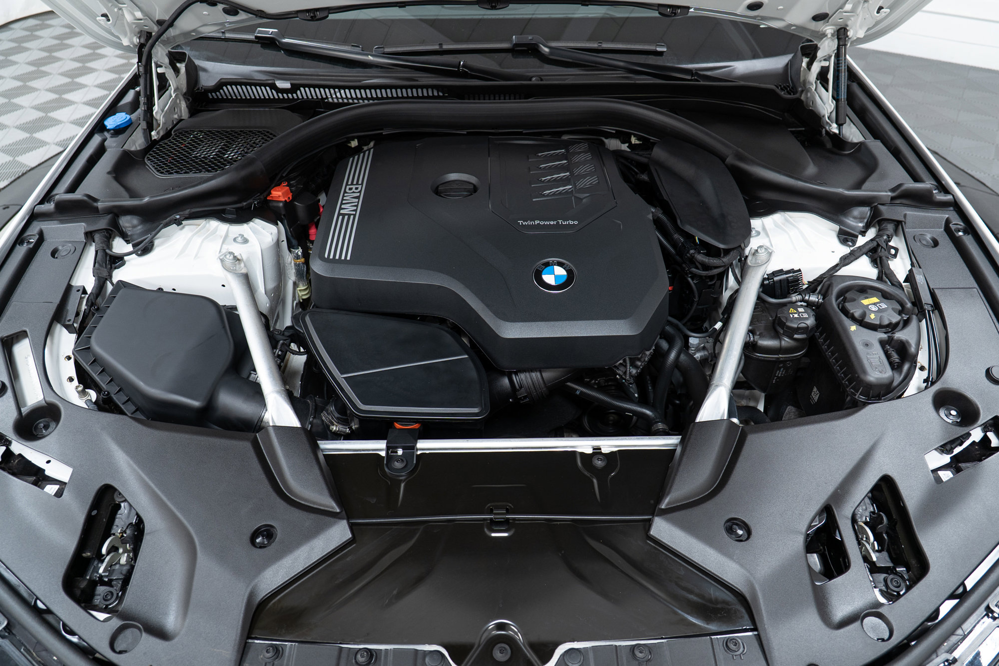 Certified 2023 BMW 530i xDrive w/ Premium Package image 9