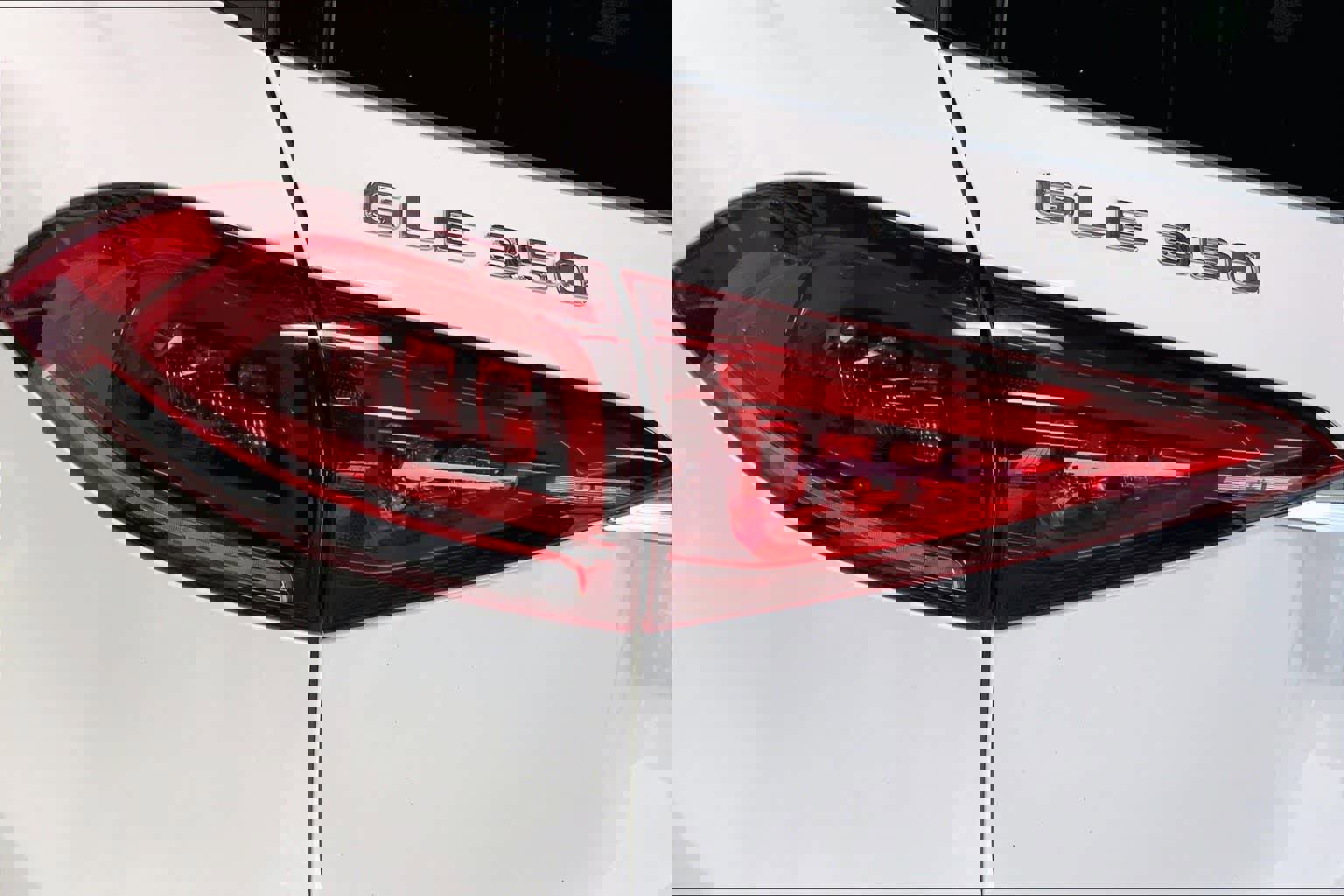 Used 2021 Mercedes-Benz GLE 350 4MATIC w/ Premium Package image 30