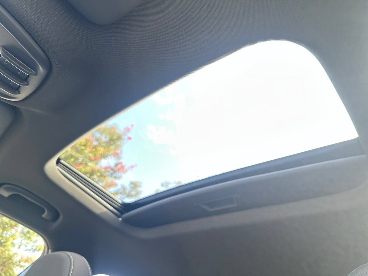 New 2026 Chevrolet Trax RS w/ Sunroof Package FWD image 21