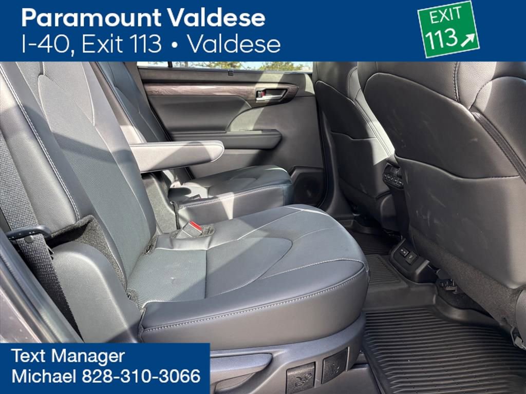 Used 2025 Toyota Highlander Limited image 13