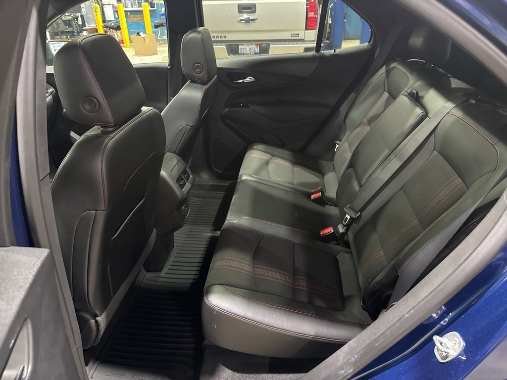 Used 2023 Chevrolet Equinox RS image 35