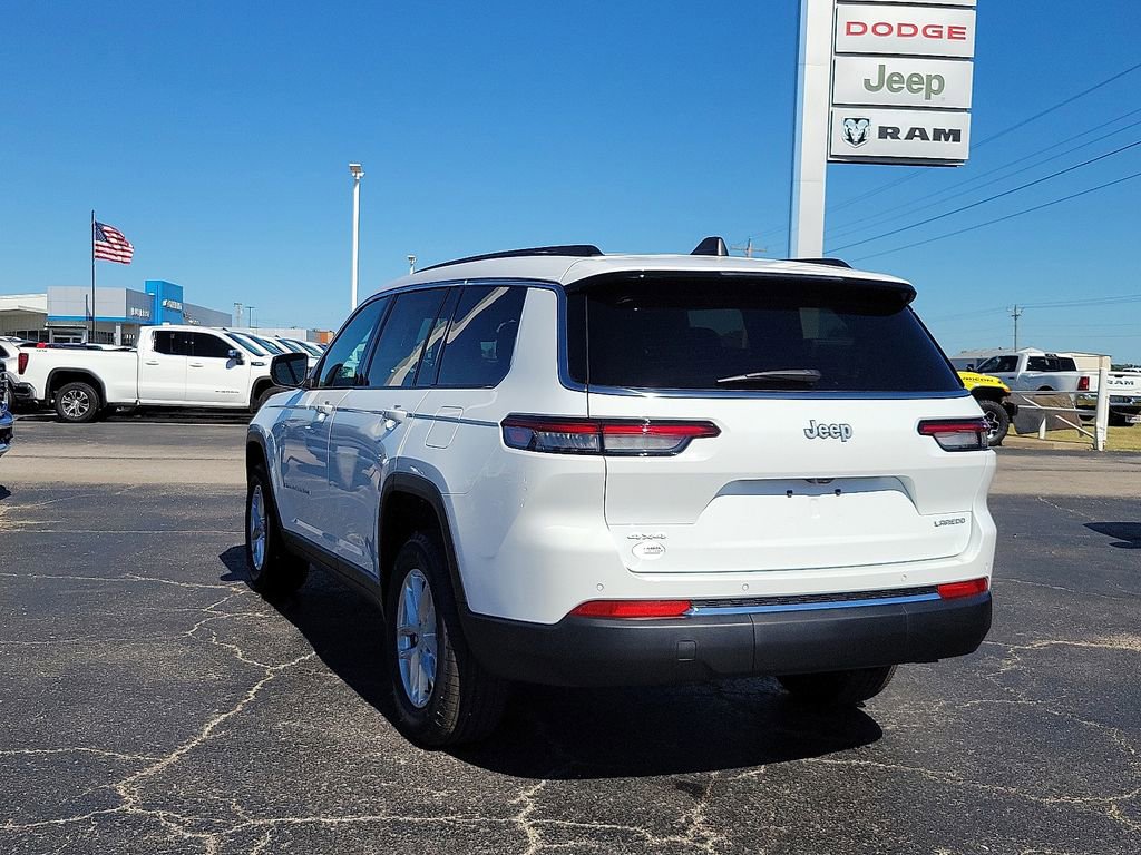 New 2025 Jeep Grand Cherokee L Laredo image 4