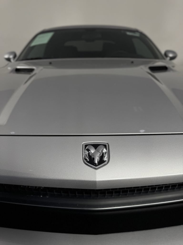 Used 2010 Dodge Challenger SE RWD image 29