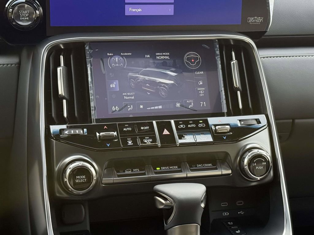 New 2025 Lexus LX 600 4WD w/ Luxury Package image 14