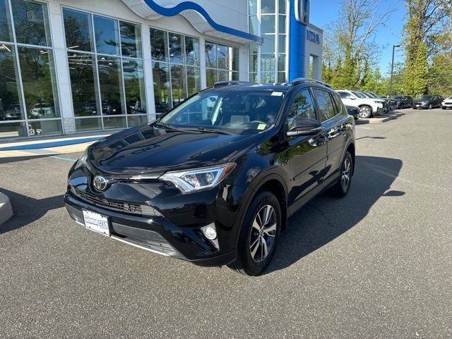 Used 2018 Toyota RAV4 XLE w/ Plus Extra Value Package AWD/4WD image 4