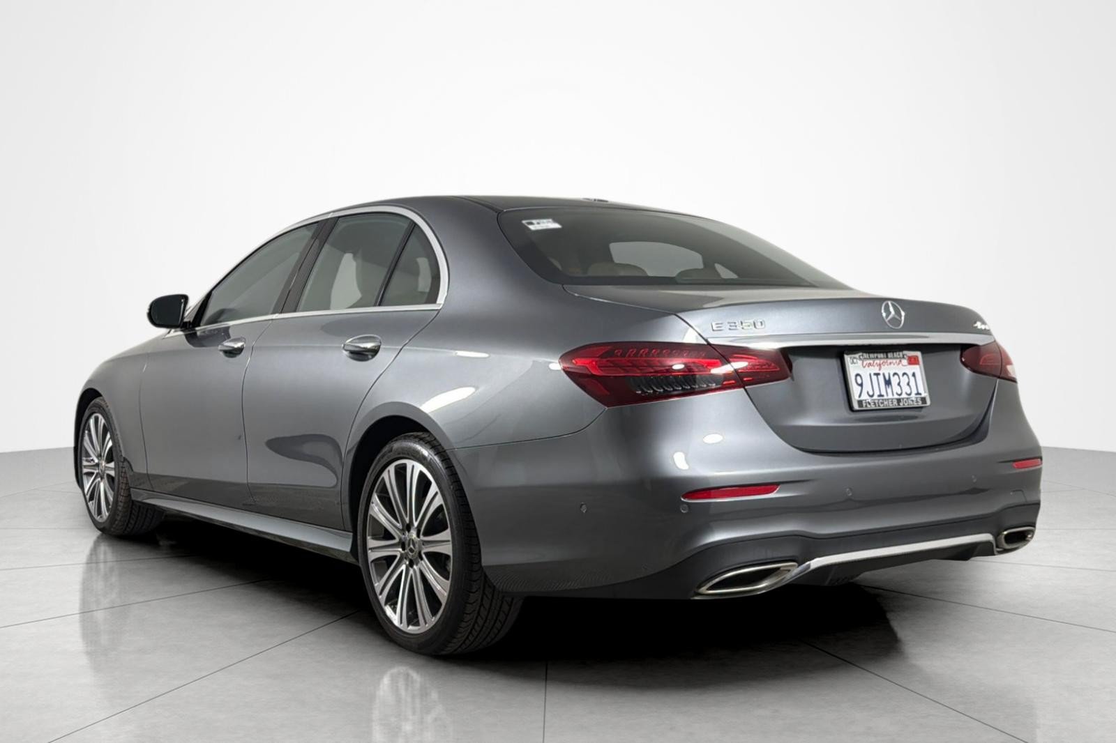 Used 2023 Mercedes-Benz E 350 4MATIC Sedan image 3
