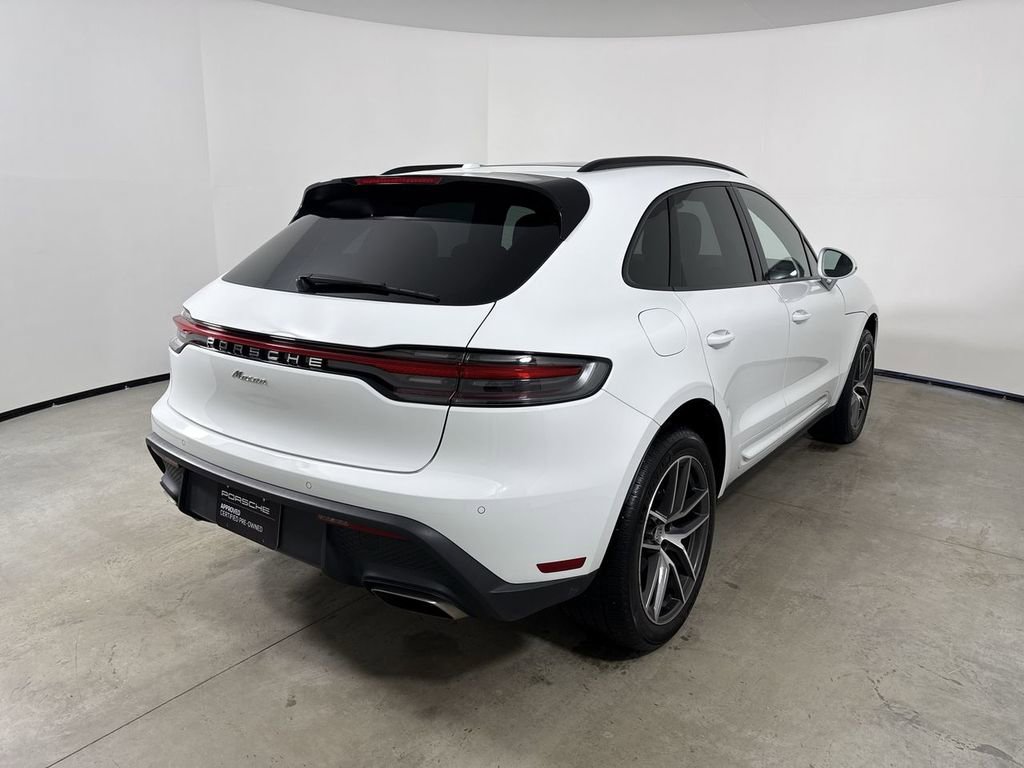 Certified 2025 Porsche Macan image 7