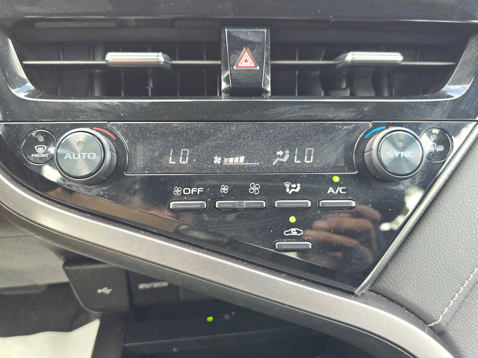 Used 2023 Toyota Camry XSE FWD image 28