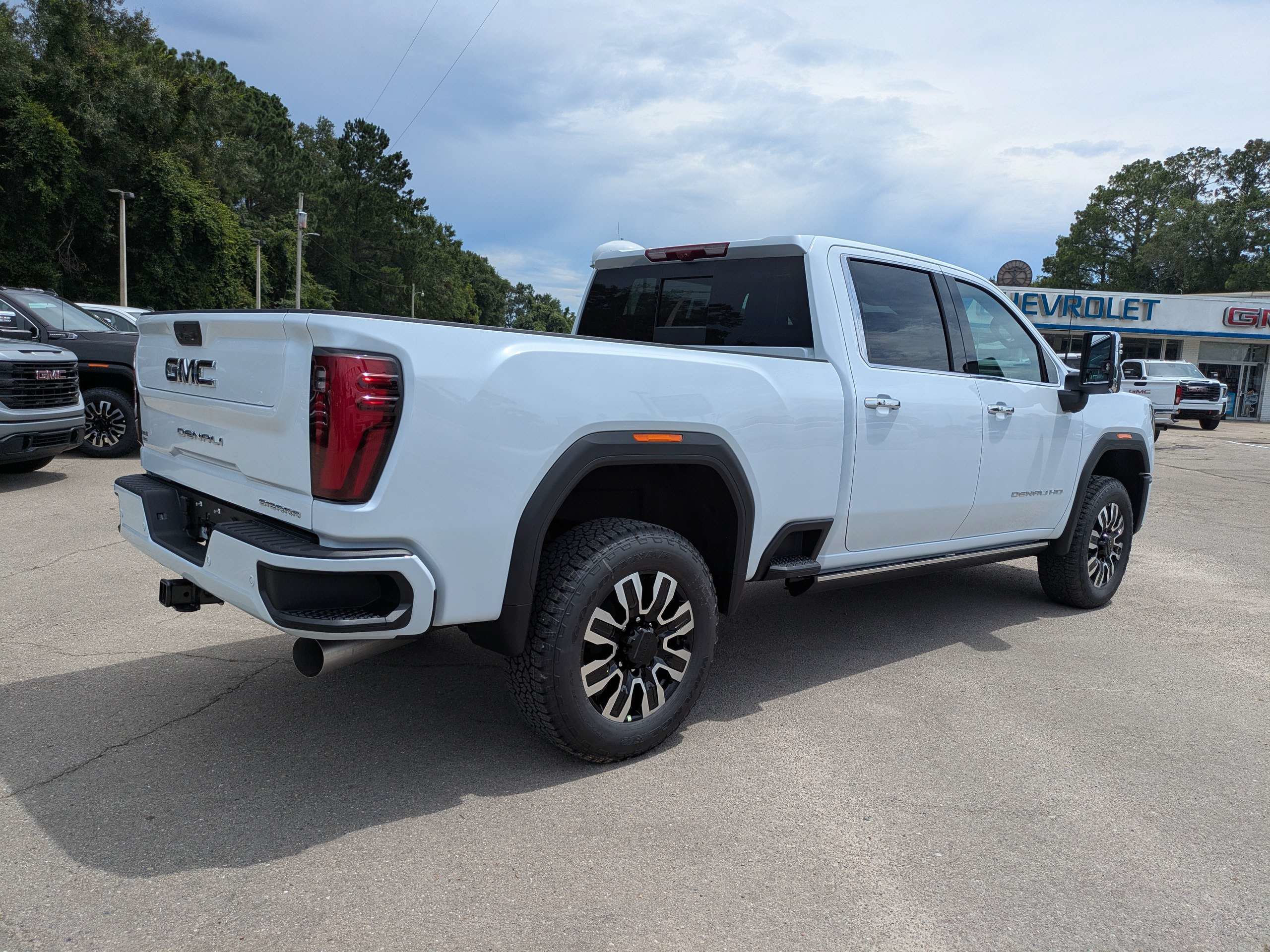 New 2026 GMC Sierra 2500 Denali Ultimate w/ Max Trailering Package AWD/4WD image 4
