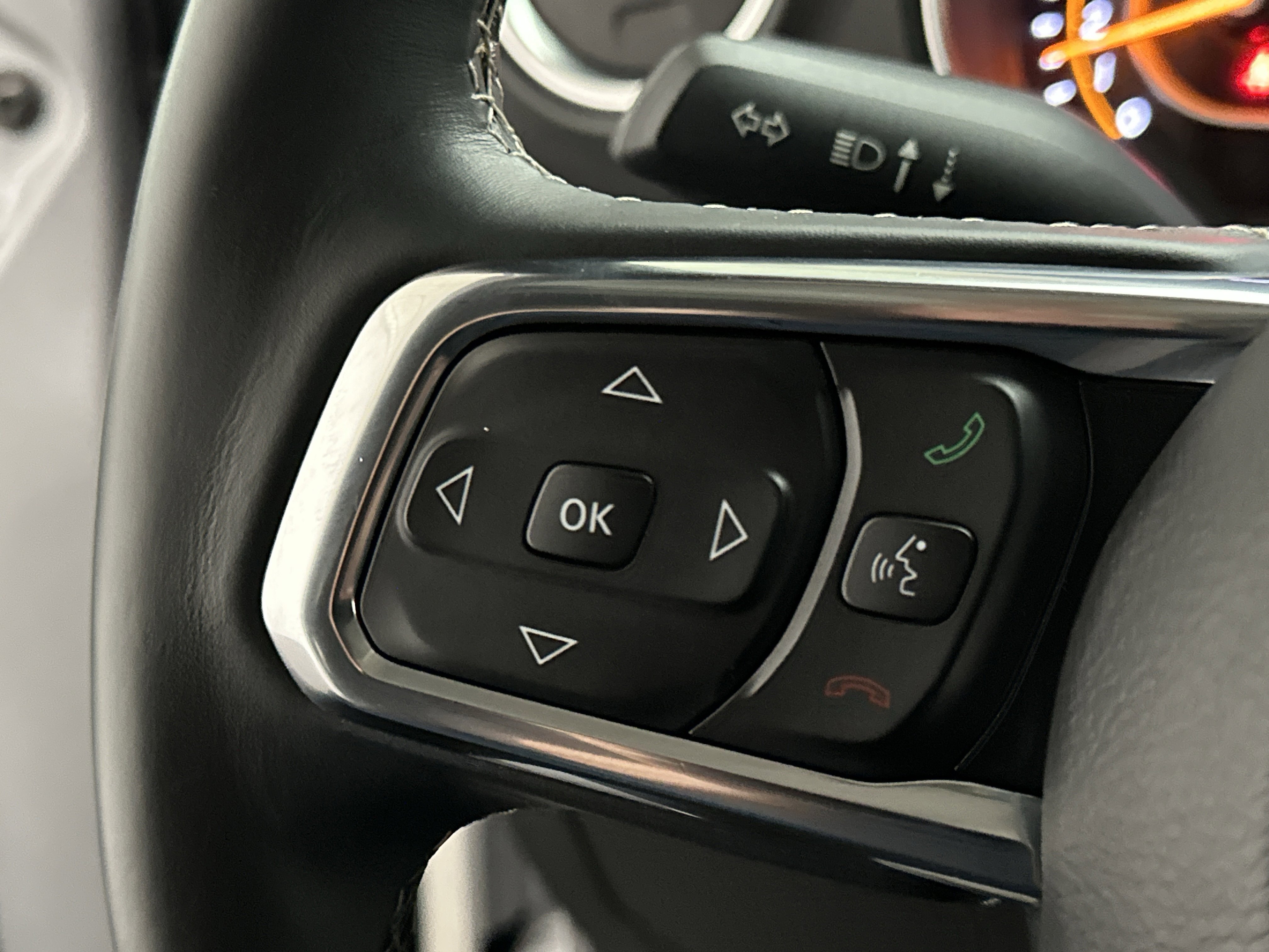 Used 2018 Jeep Wrangler Unlimited Sahara image 26