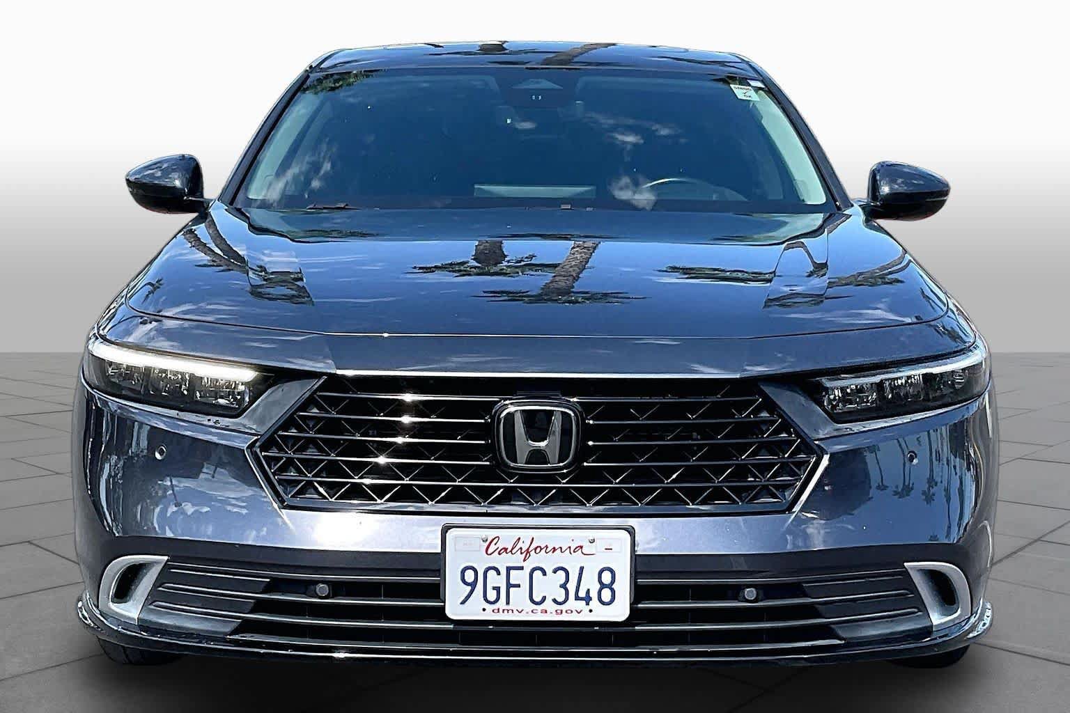 Used 2023 Honda Accord Touring image 3
