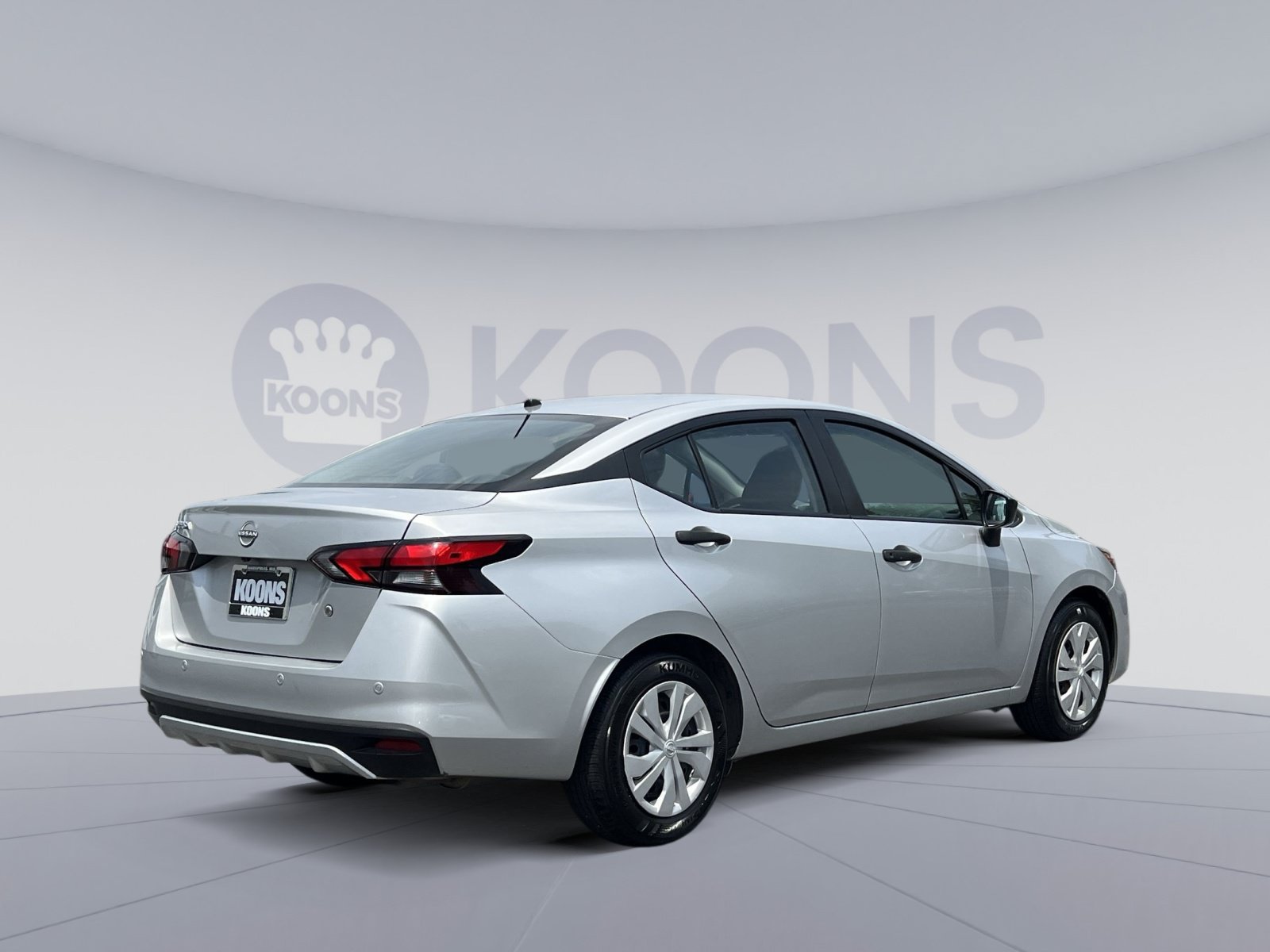 Used 2025 Nissan Versa S FWD image 8