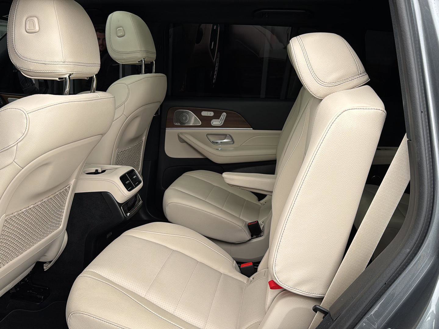 Used 2024 Mercedes-Benz GLS 450 GLS 450 image 9