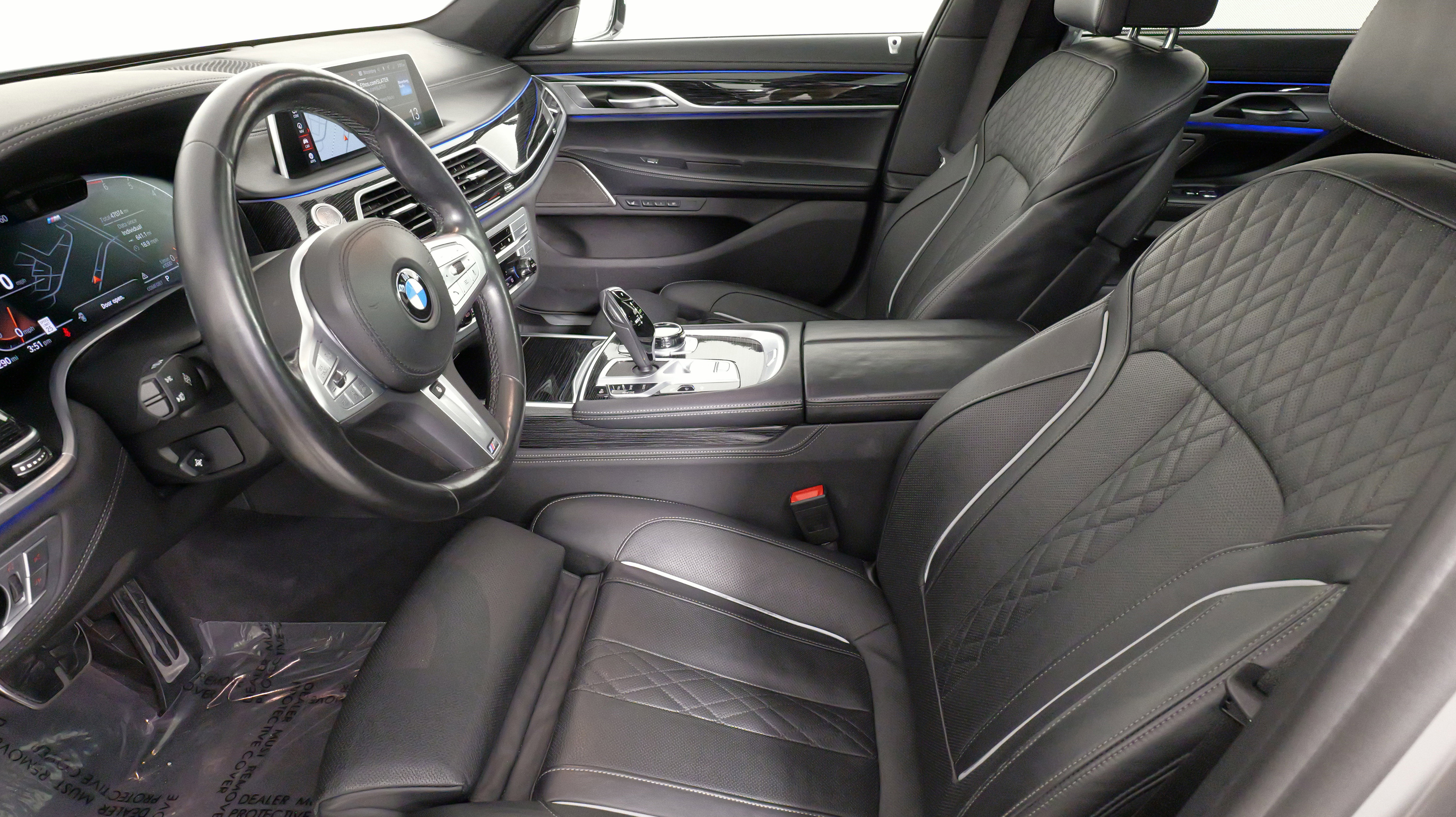 Used 2022 BMW 750i xDrive w/ Executive Package image 31