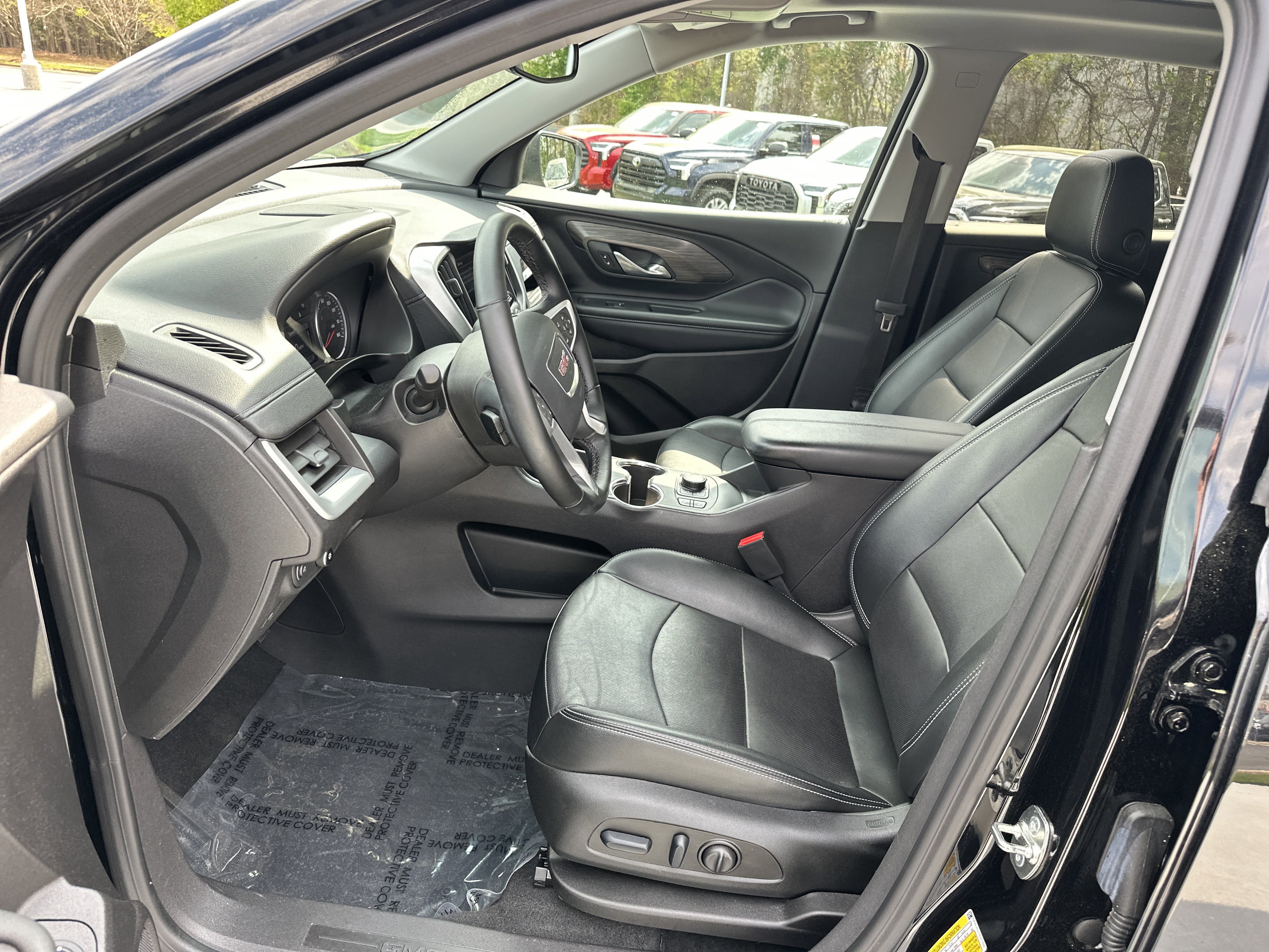 Used 2024 GMC Terrain SLT w/ Infotainment Package II image 16