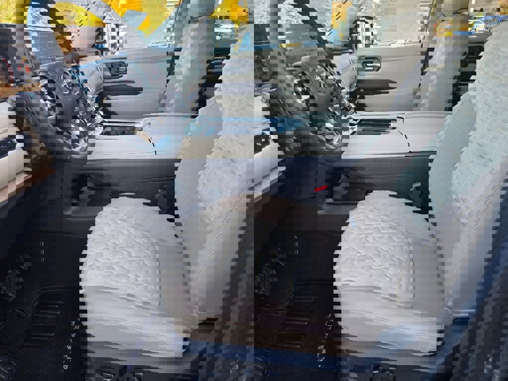 New 2026 Nissan Armada Platinum image 12