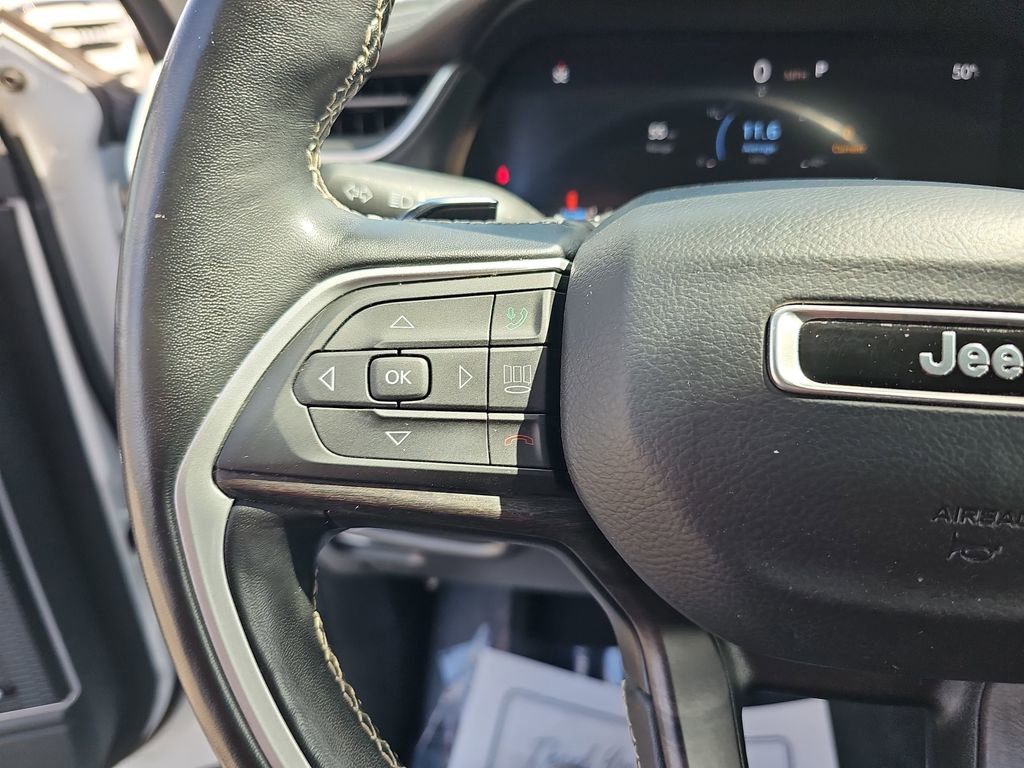 Used 2022 Jeep Grand Cherokee L Limited image 22