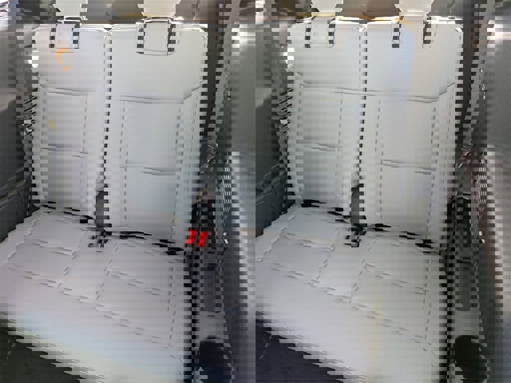 New 2026 Ford Explorer Active w/ Active Comfort Package image 26