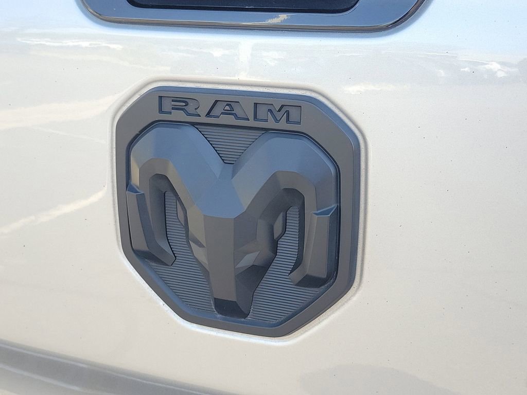 Used 2023 RAM 1500 Laramie AWD/4WD image 29