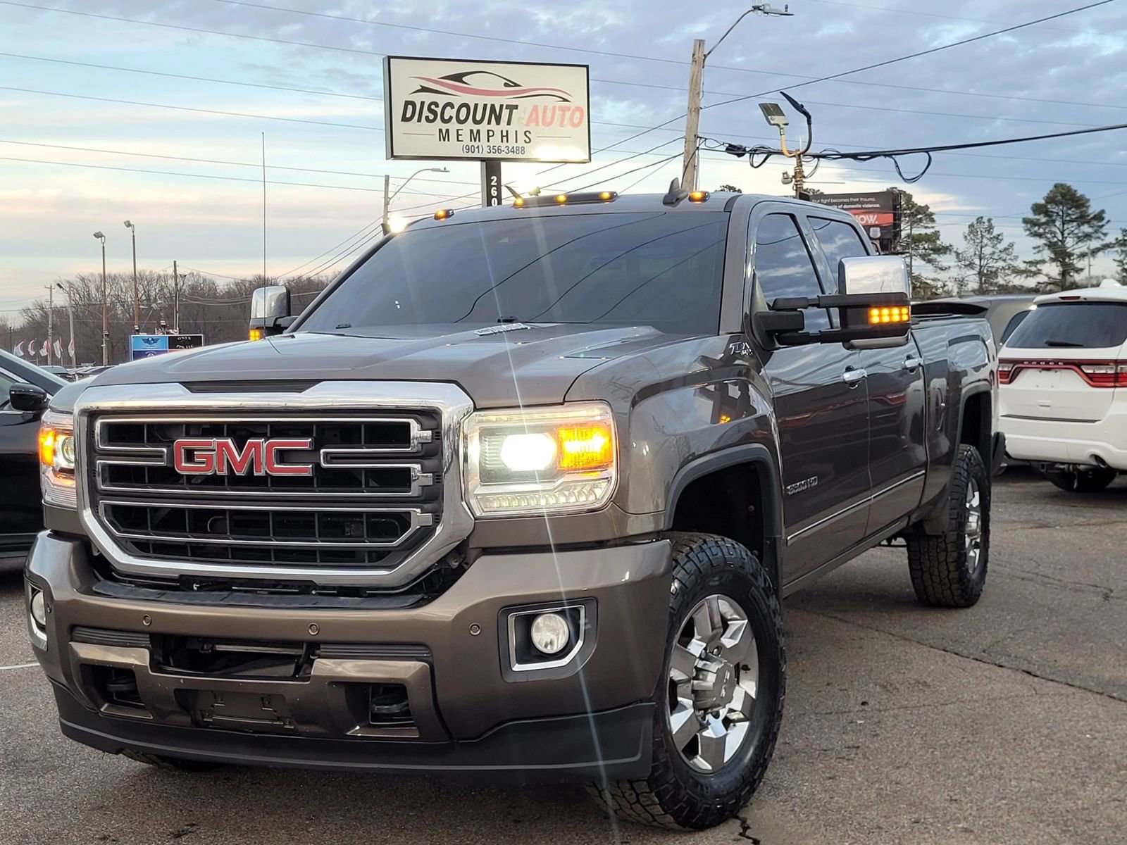 Used 2015 GMC Sierra 3500 SLT AWD/4WD image 2