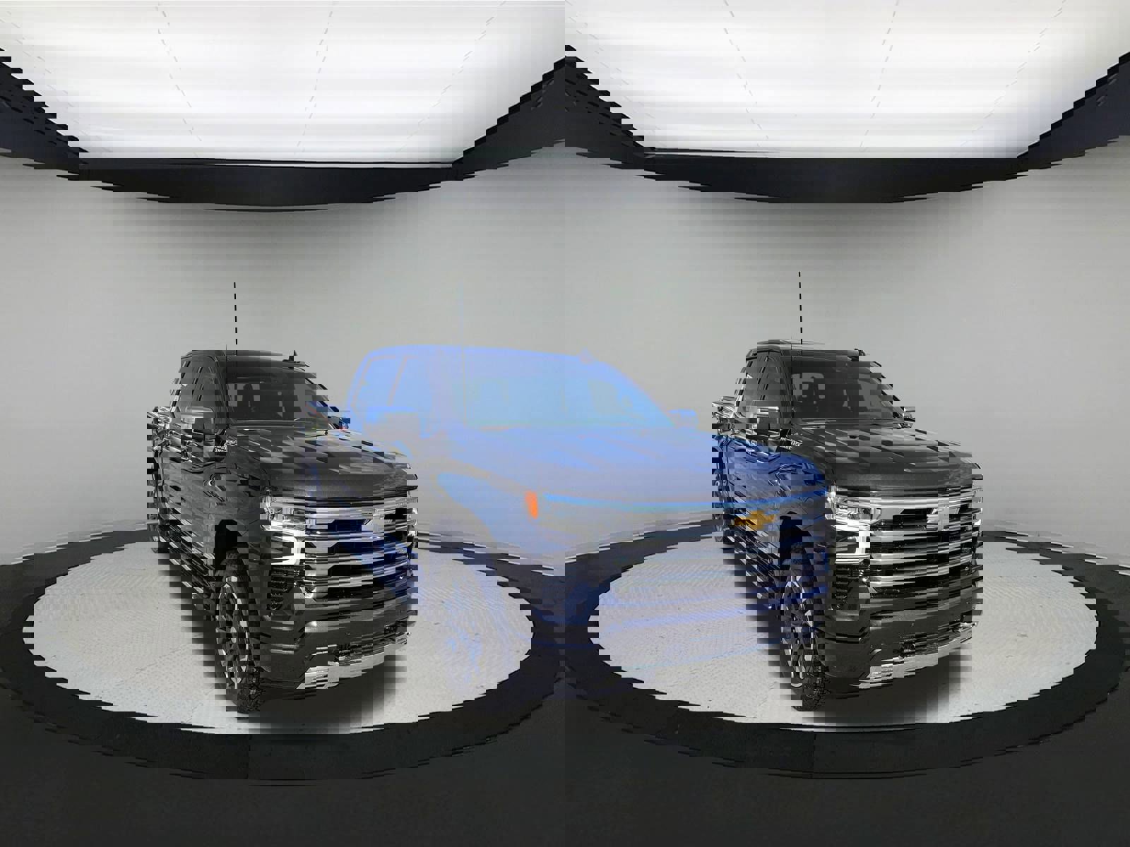 Used 2024 Chevrolet Silverado 1500 High Country image 2