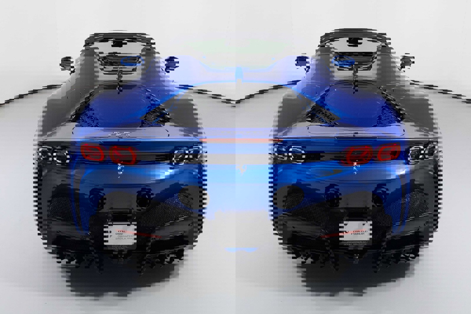 Used 2024 Ferrari SF90 Spider image 26