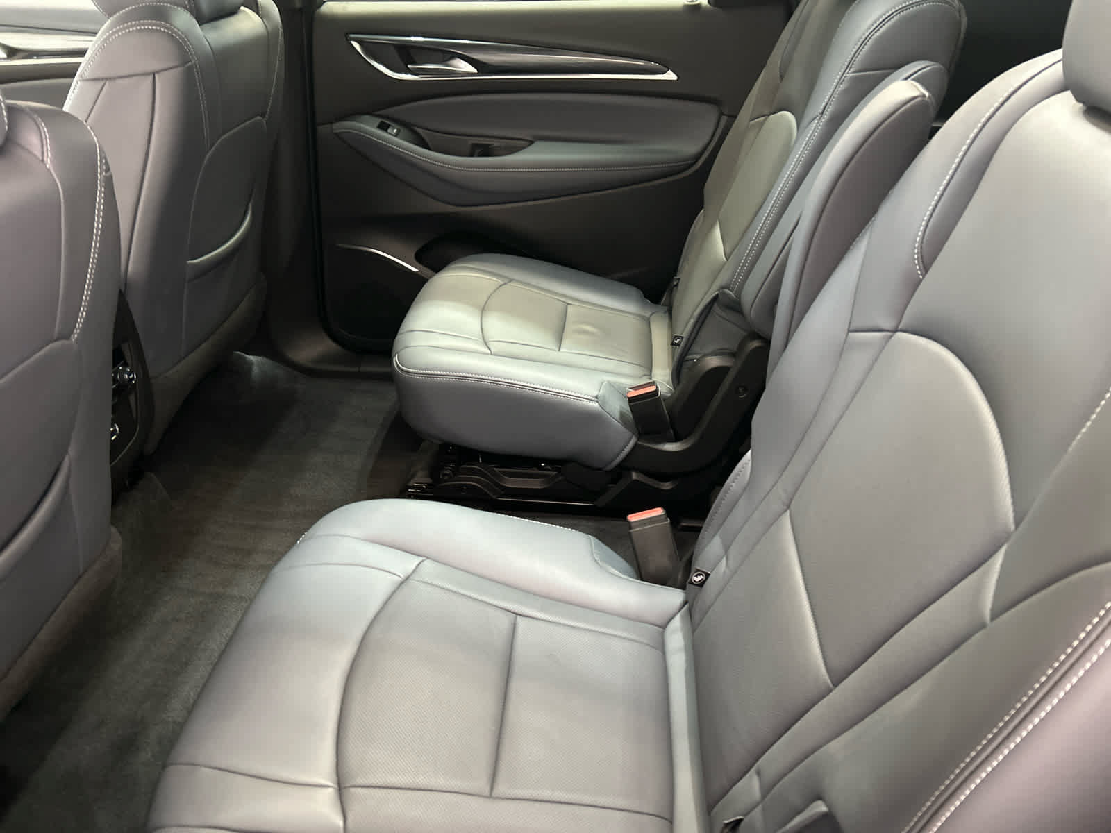 Used 2022 Buick Enclave Essence w/ Experience Buick Package AWD/4WD image 10