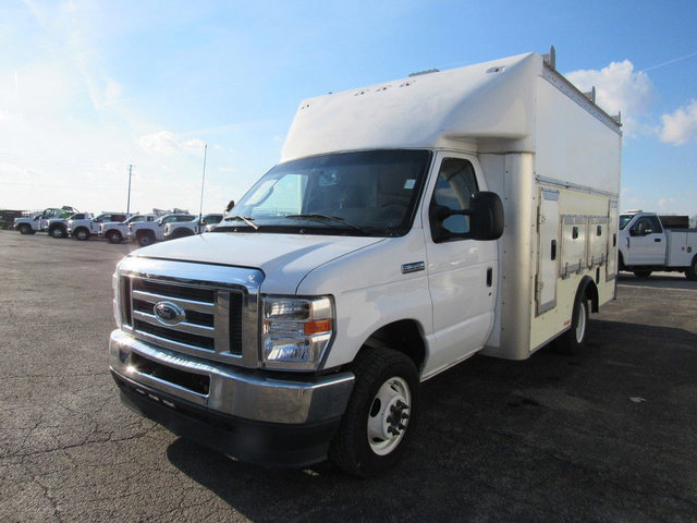 Used 2023 Ford E-350 and Econoline 350 Super Duty w/ Power Windows & Locks Group image 7