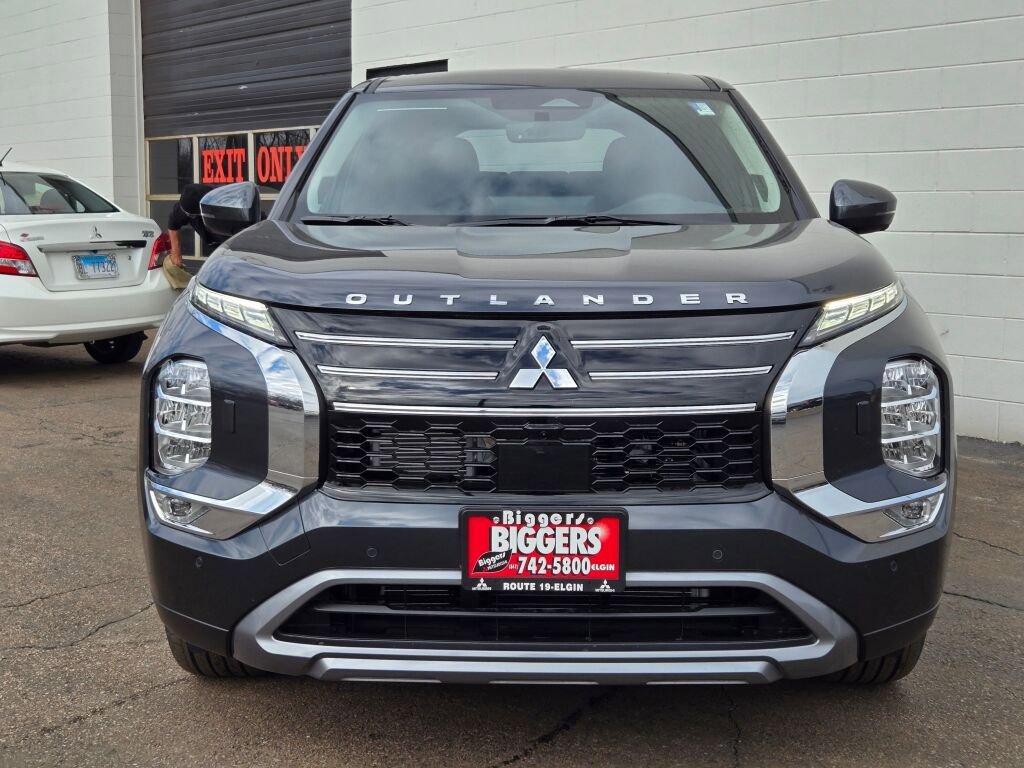 New 2026 Mitsubishi Outlander SE AWD/4WD image 2
