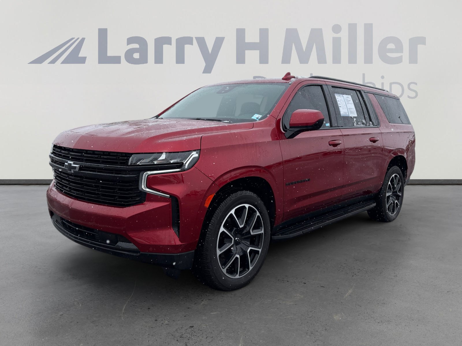 Used 2023 Chevrolet Suburban RST AWD/4WD image 1
