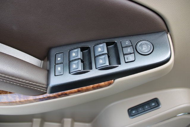Used 2020 Chevrolet Tahoe Premier AWD/4WD image 15