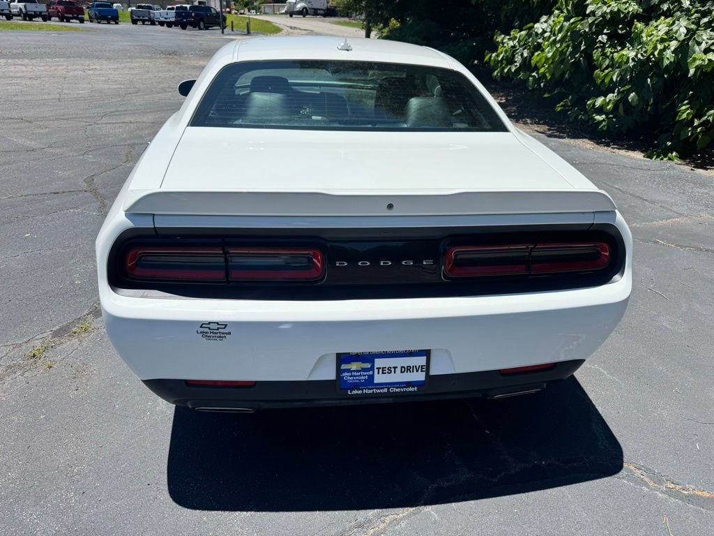 Used 2018 Dodge Challenger SXT Plus RWD image 4