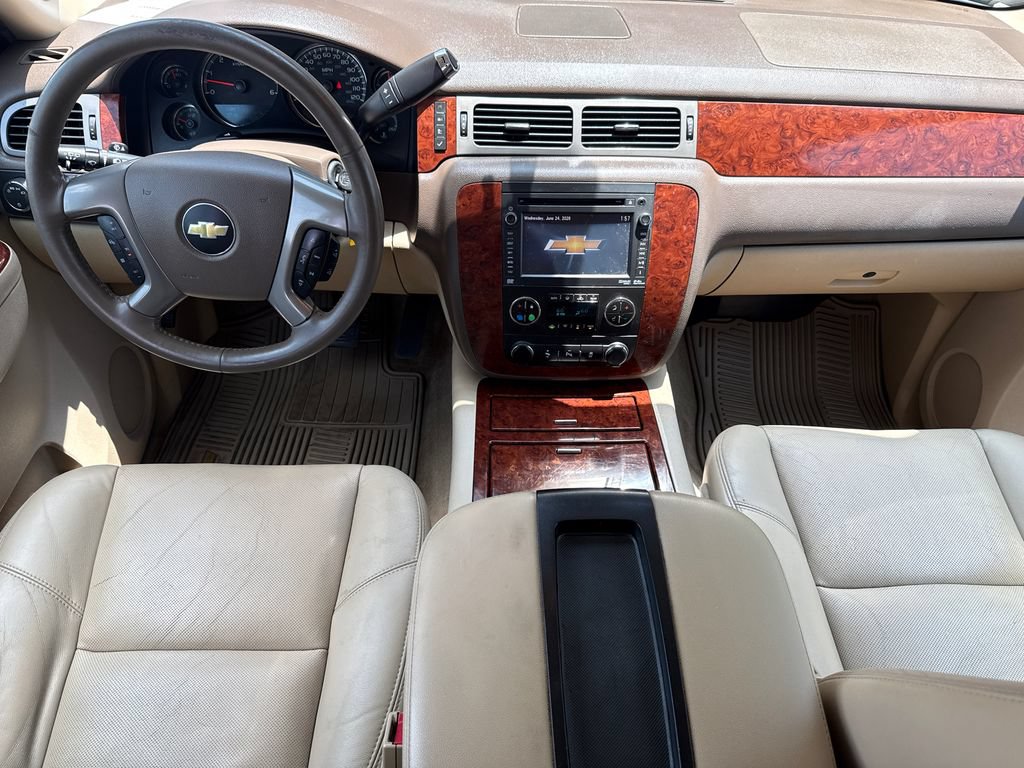 Used 2013 Chevrolet Suburban LTZ RWD image 13