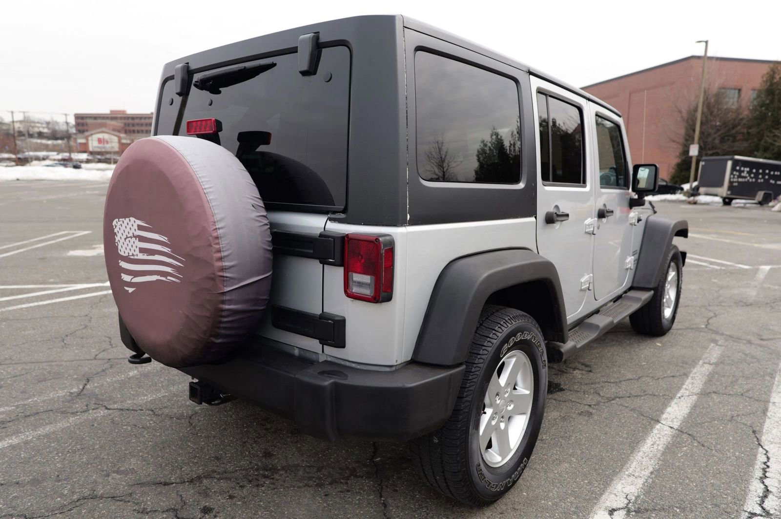Used 2011 Jeep Wrangler Unlimited Sport AWD/4WD image 9