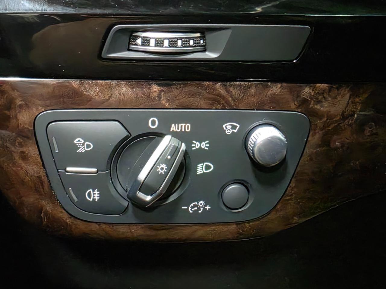 Used 2018 Audi Q7 3.0T Prestige w/ Prestige Package image 39