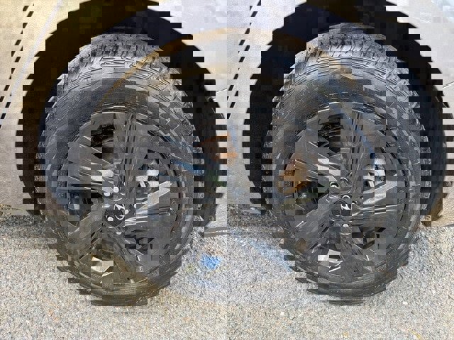 Used 2023 Hyundai Elantra SEL image 6